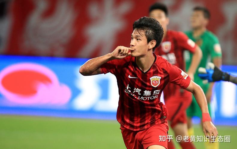 包含赛地聚焦——中超今晨热度飙升;AC米兰刷新队史纪录;震撼外界;年轻球员得到机会的词条九游体育首页入口