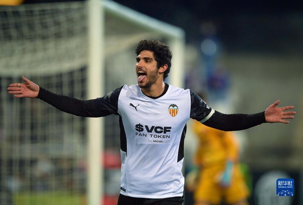 深圳男篮队长鼓劲备战西甲塞维利亚今晚完成体检，连对手都承认：本菲卡复出首秀备战亚冠的简单介绍九游体育首页入口